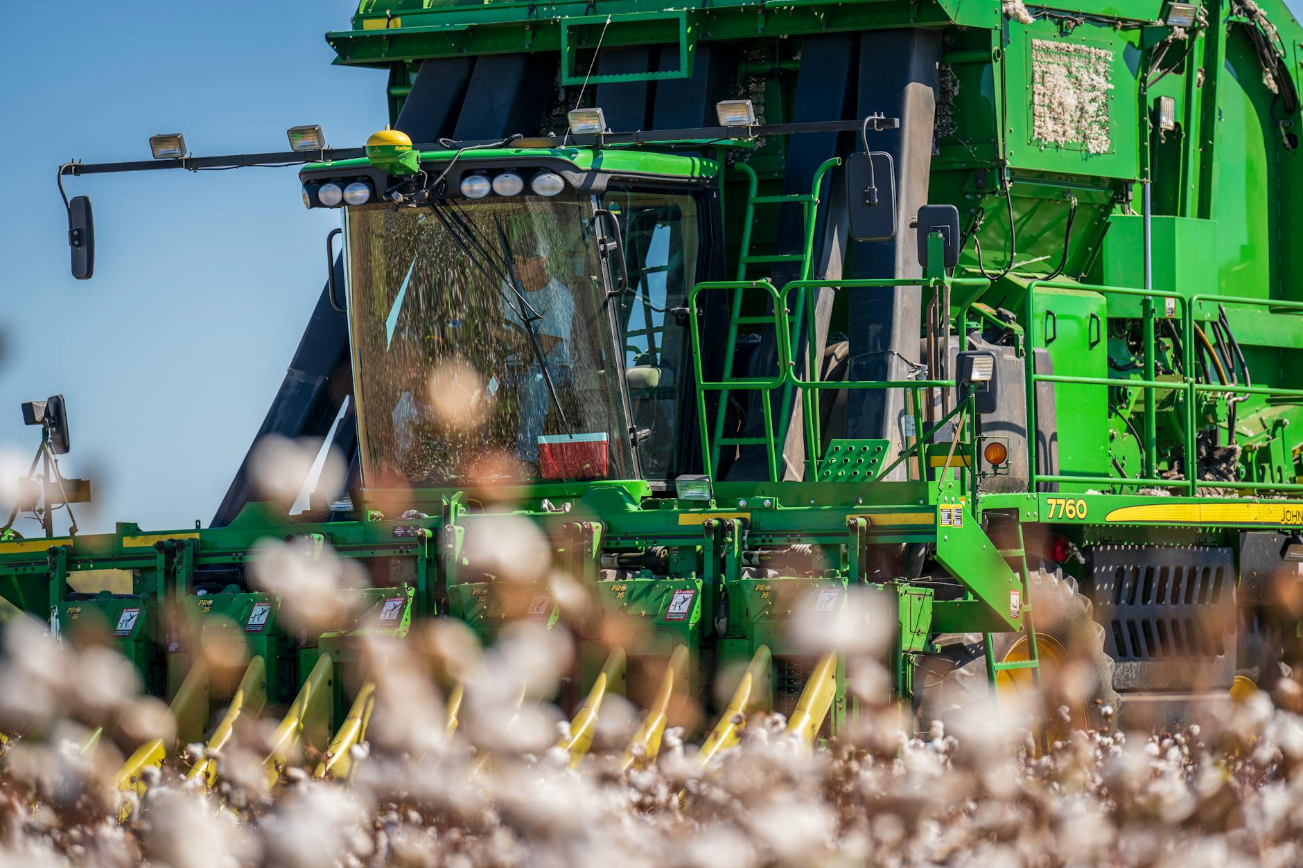 The Virtualization Divide: Why Proxmox Remains the Superior Choice Over SUSE Harvester